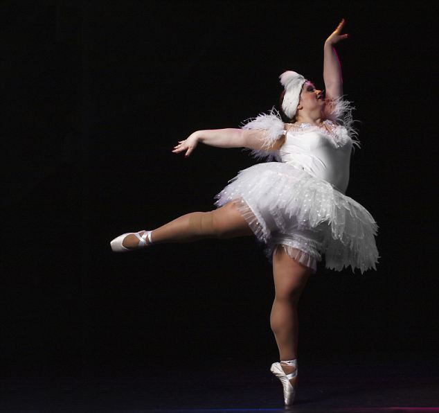Оплата 1000 грн. Кастинг: Девушка в теле с танцевальными навыками для съемки в рекламе, Киев