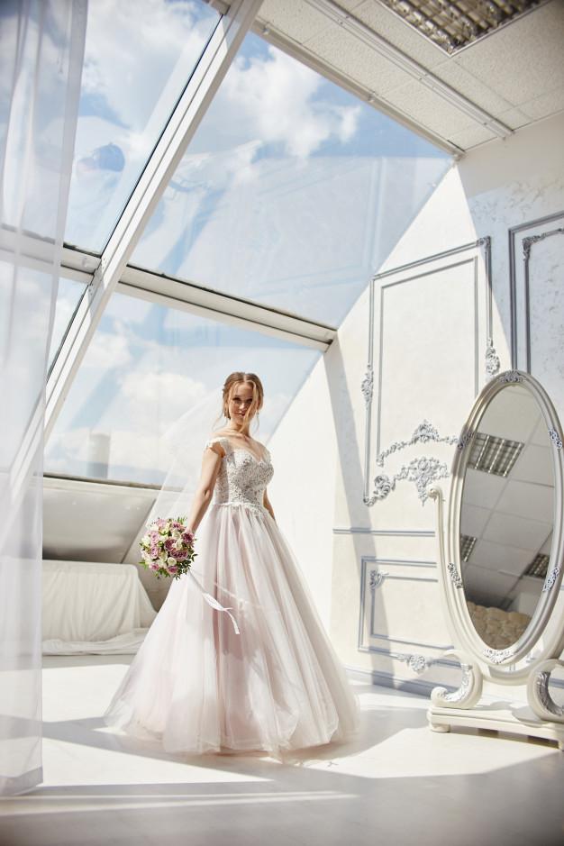 LINEA12MODELS ищет модель на съемку свадебных платьев