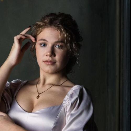 Вероніка Погребняк