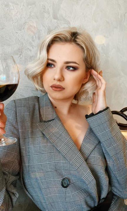 Юлька Булька